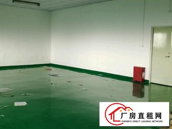  楼上精装修1800平，现成地坪漆