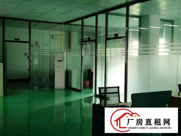  楼上精装修1800平，现成地坪漆