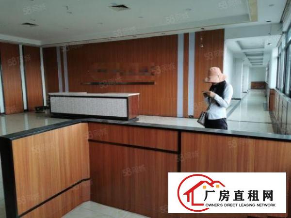  大朗镇新出标准厂房二楼1200平带装修，水电齐全只需9元