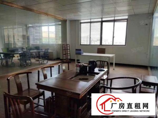  洋坑塘工业区原房东独院小两层厂房出租，每层880平，可分租。