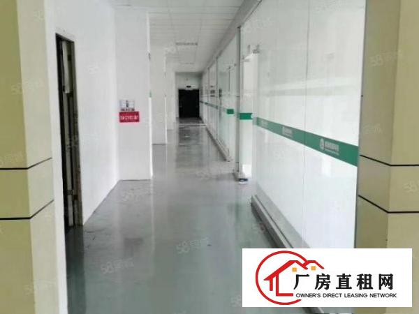  大朗镇靠常平新出楼上带装修厂房一层850平，水电齐全