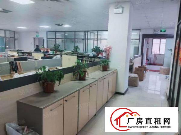 大朗镇原房东楼上厂房单层1000平，带装修有二吨电梯