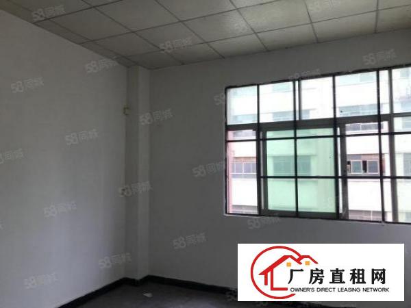  大朗镇洋乌九成新标准厂房840平出租全新地坪漆