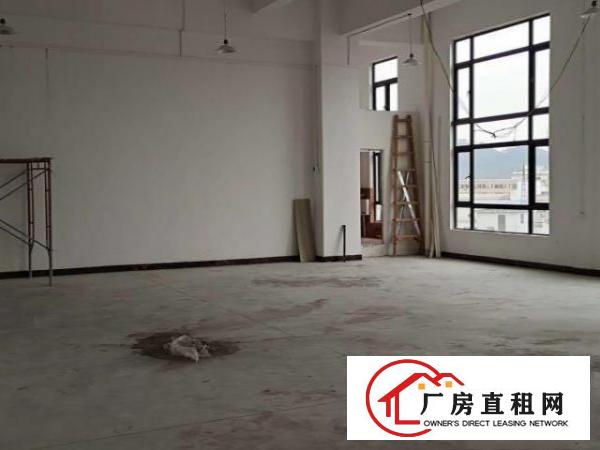  现成装修！人流量多！交通方便