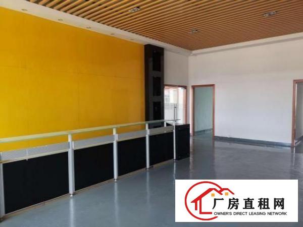  黄江临深片区现成装修办公室水电齐全，园区空地大，标准货梯。