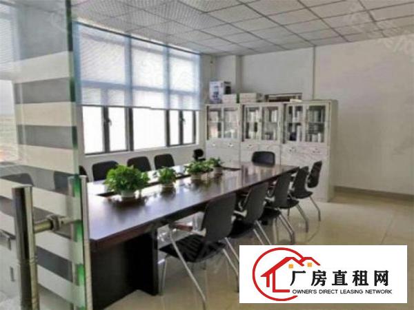  临深黄江标准厂房楼上1500方，高度5米，门口空地大可分租