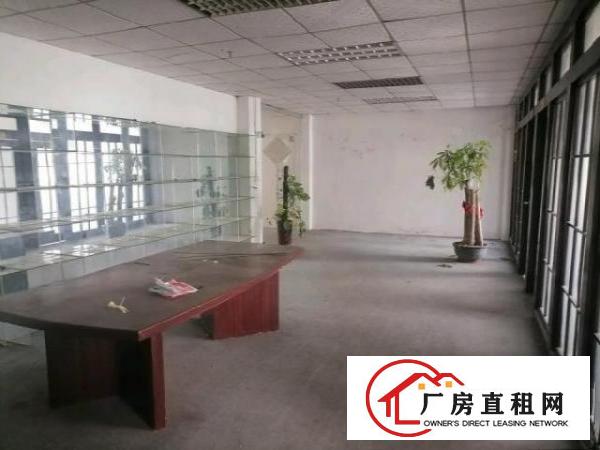  黄江镇中心新空出楼上1550平方出租。