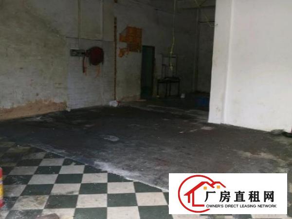  一楼，靠近大马路，停车方便，可过大货车。