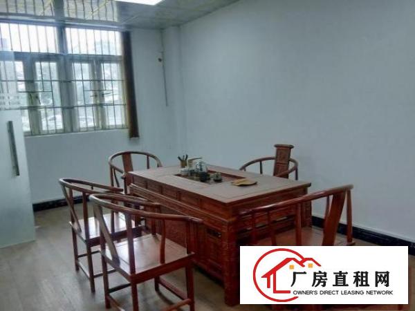  自用厂房，办公设备水电都齐全，装修花了30万，直接送给租客