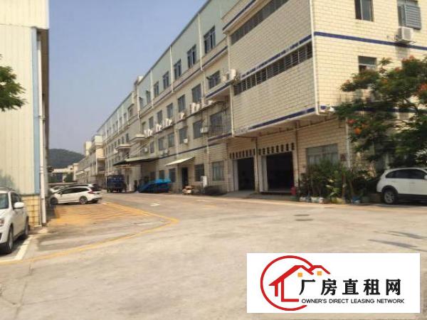  二楼2700平，独立飘台，实用率高，园区配套完整。