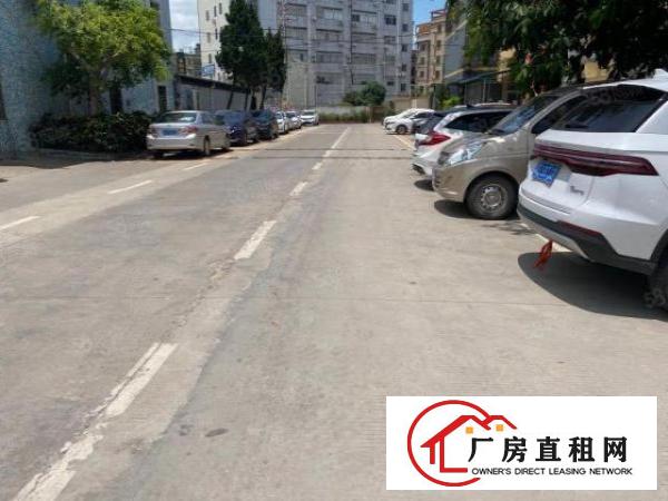  黄江镇工业园二楼无尘车间500方，设备齐全无转让费，租10元