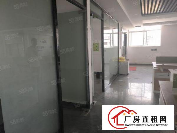  黄江靠深圳新出楼上现成装修厂房，九成新办公司，吊顶，地坪漆