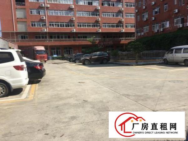  黄江北岸一楼1000平有装修可分租