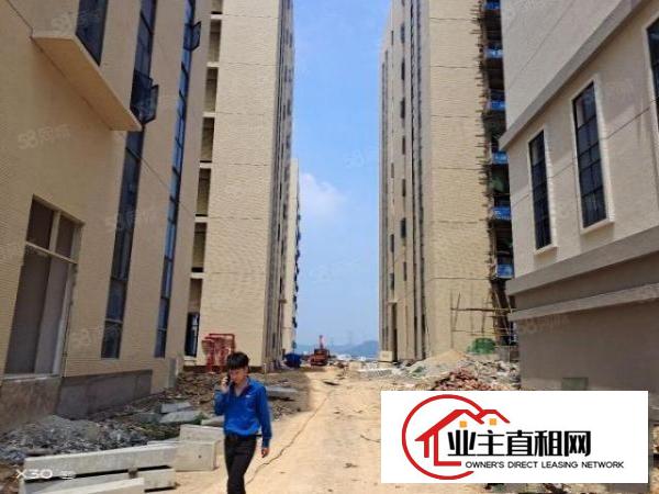  黄江高新产业园12万厂房招租，一楼高8米，现有无尘车间。