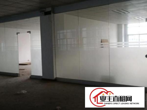  原房东新出厂房。整层面积900平。带办公室。水电到位