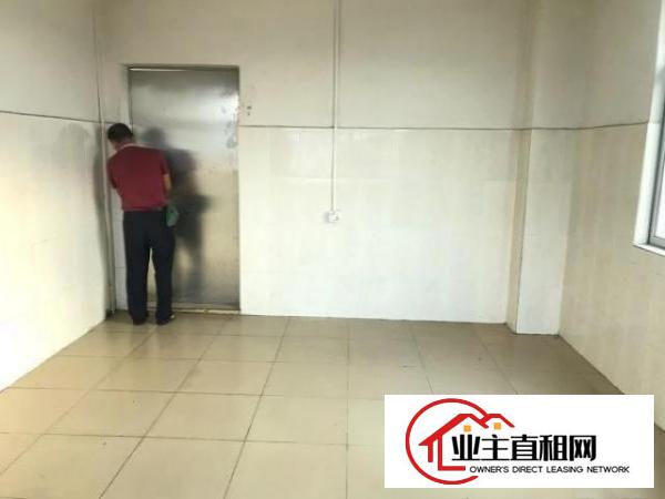  原房东实际面积出租，现成水电办公室