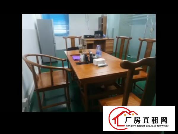  前面是做镭雕加工的可分租或转租都可以
