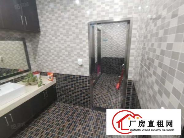 凤岗瑞昌工业园楼上800平厂房出租可小面积分租精装修水电齐全