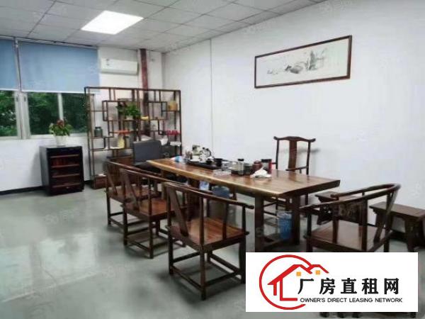  塘厦平山新出楼上整层1150平精装修厂房交通便利