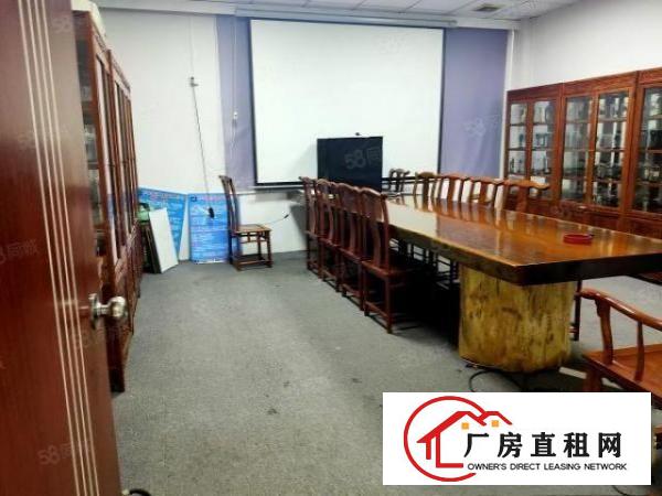  塘厦大坪高速出口新出标准厂房楼上1100平，现成精装修