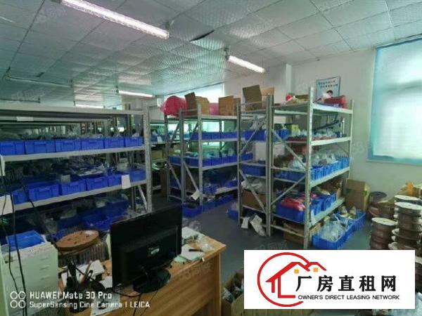 塘厦科苑城工业园楼上870平带装修厂房出租，有办公室，无转让