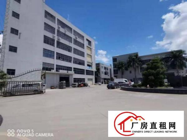  ~凤岗工业区1000平方精装修3楼厂房，紧挨大路，好招工~