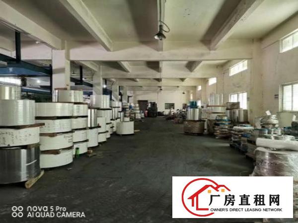  金凤凰原房东带行车一楼1200平