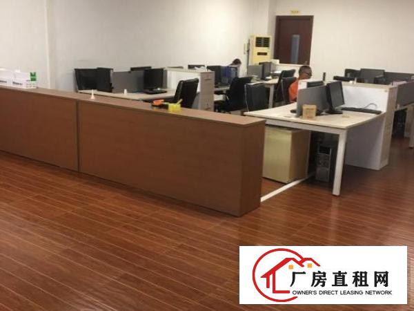  独门独院厂房二楼，可做仓库及车间，配有办公室、电梯。