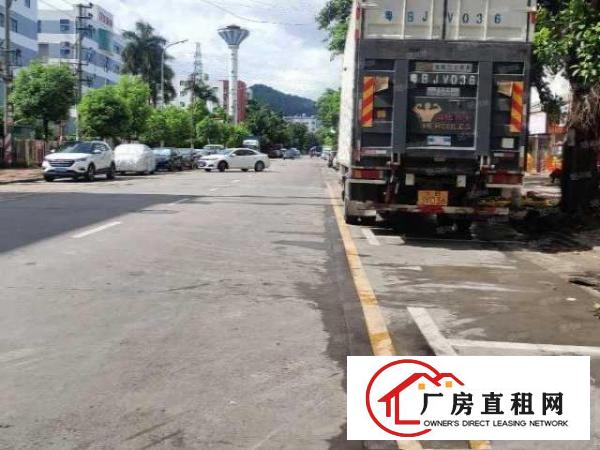  凤岗黄洞村主道边上仓库300平仓库出租