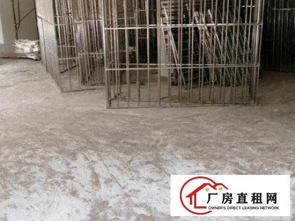  在塘沥村委会对面珍爱公寓二搂，也可以做铺位