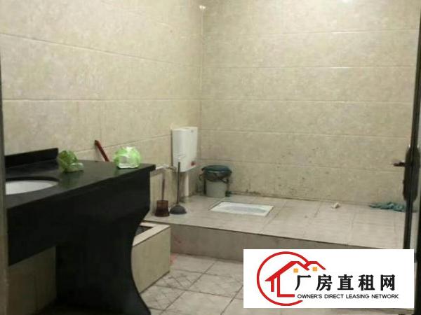  凤岗带装修楼上680平米厂房出租