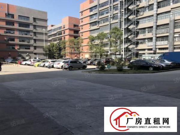  凤岗镇金凤凰大工业园楼上带办公室装修厂房出租660平方