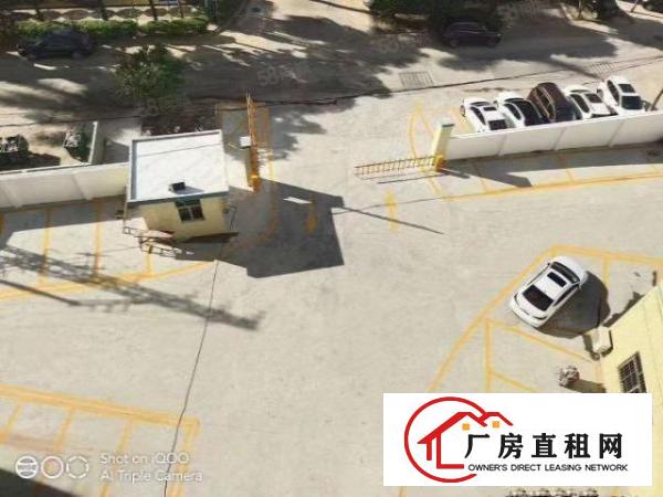  凤岗工业园空出2楼2200方带豪华装修可分半招租