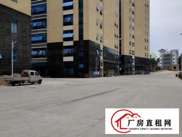  凤岗五联工业路全新原房东楼上厂房出租3200平.可过环评。