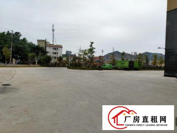  凤岗五联工业路全新原房东楼上厂房出租3200平.可过环评。