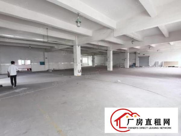  凤岗宏盈工业区厂房出租1200平方带装修超大空地可分租