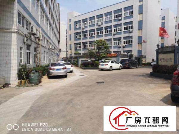  凤岗雁田楼上2000平带精装修厂房出租，拎包入住，可分租。