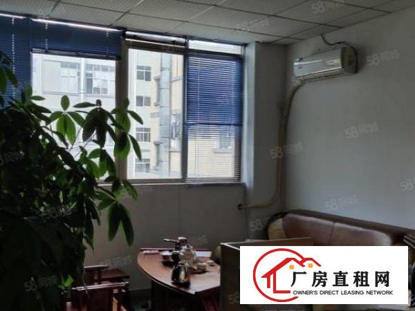  凤岗雁田原房东楼上精装修厂房1500平方出租近深圳好招工