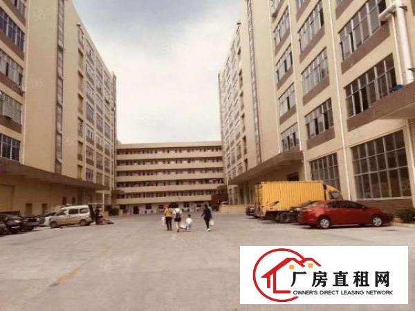  空地大，带卸货平台消防喷淋凤岗竹塘楼上厂房出租2100平