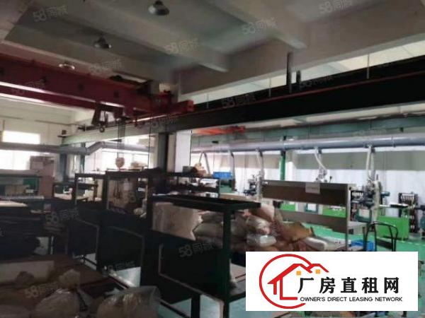  凤岗五联碧湖大道边上560平带现成行车厂房出租。6米高，可分