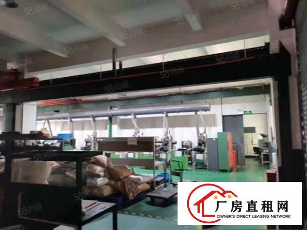  凤岗五联碧湖大道边上560平带现成行车厂房出租。6米高，可分