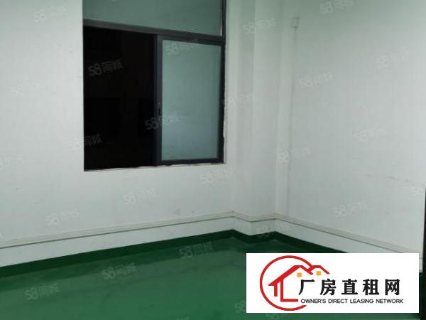  凤岗华兴工业园区新出楼上800平现成水电装修超大空地厂房出租