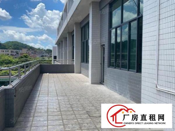  凤岗华兴工业园区新出楼上800平现成水电装修超大空地厂房出租