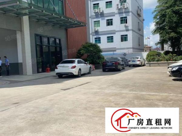  凤岗华兴工业园区新出楼上800平现成水电装修超大空地厂房出租