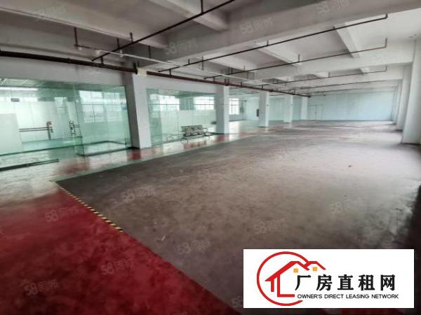  凤岗正中心新出村委小型楼上精装修3200平带办公室厂房出租