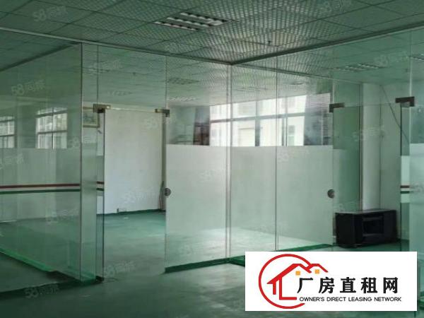  凤岗金凤凰成熟工业区3楼1300平分，现成装修办公室