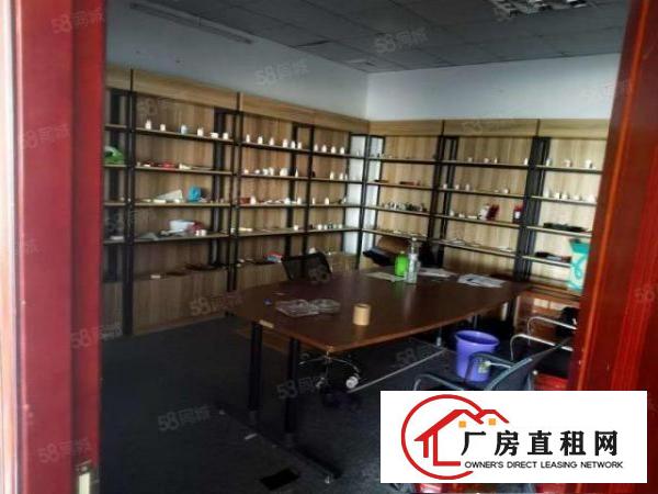  带装修办公室（好招工）凤岗雁田楼上电子厂房出租1150平方