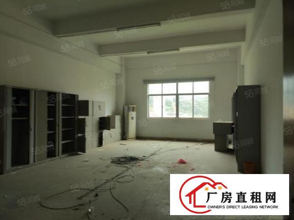 凤岗东深二线边8000平独院厂房出租。空地大，精装修，可分租