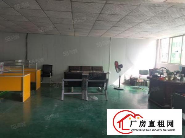  凤岗镇空出实际面积1500平，全新地坪漆，3吨货梯，好招工