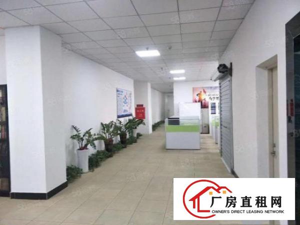  凤岗双证原房东楼上精装修厂房3960平方可分租